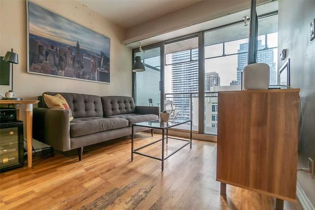 1405 - 22 Wellesley St E, Condo with 1 bedrooms, 1 bathrooms and 0 parking in Toronto ON | Image 25