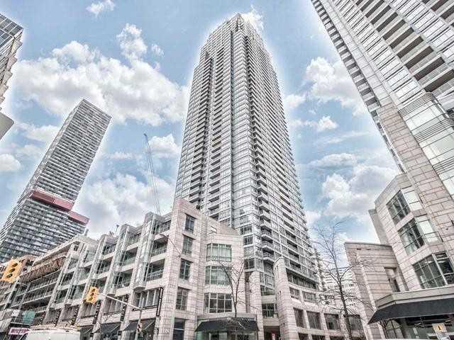 5105 - 2191 Yonge St, Condo with 2 bedrooms, 3 bathrooms and 1 parking in Toronto ON | Image 1