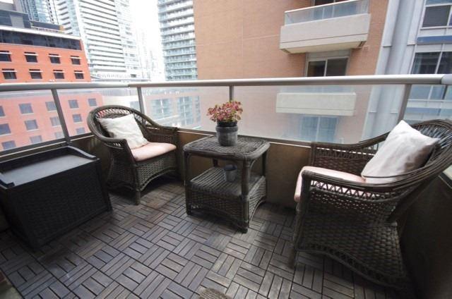 905 - 270 Wellington St W, Condo with 2 bedrooms, 2 bathrooms and 1 parking in Toronto ON | Image 16