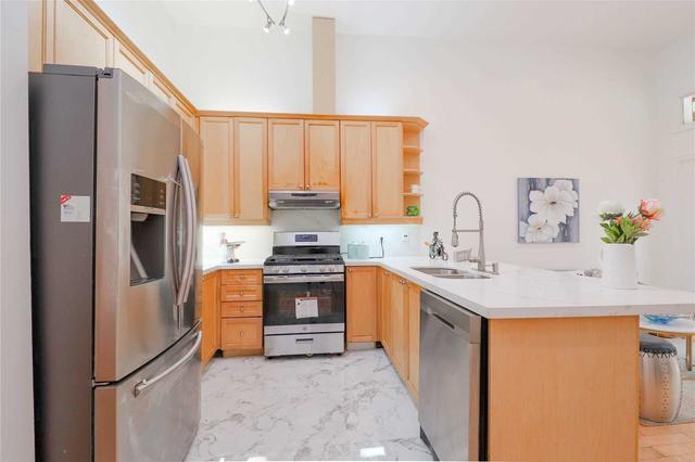 61 Halsey Ave, House semidetached with 3 bedrooms, 3 bathrooms and 4 parking in Toronto ON | Image 7