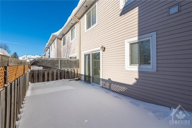 46 Colchester Square, Townhouse with 3 bedrooms, 3 bathrooms and 4 parking in Ottawa ON | Image 27