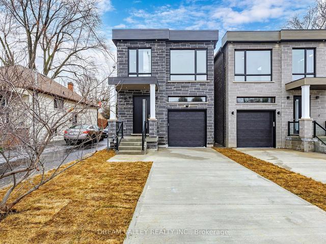109b Heale Ave, House detached with 4 bedrooms, 5 bathrooms and 3 parking in Toronto ON | Image 1