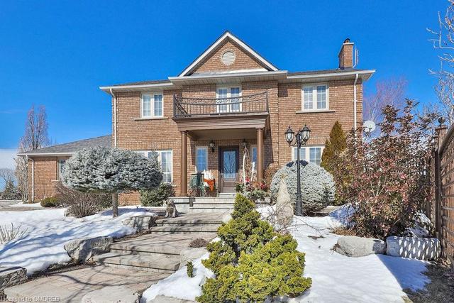 4617 Crosscreek Court, House detached with 5 bedrooms, 3 bathrooms and 4 parking in Mississauga ON | Image 1