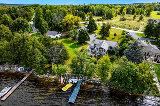 442 Hall Shore Drive, House detached with 6 bedrooms, 3 bathrooms and 16 parking in Lanark Highlands ON | Image 1