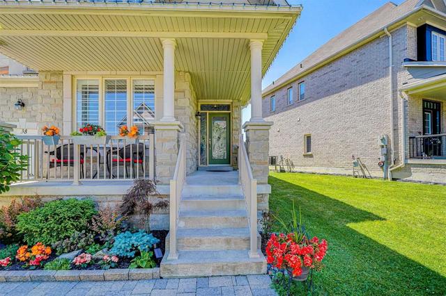 38 Vandervoort Dr, House detached with 3 bedrooms, 4 bathrooms and 3 parking in Richmond Hill ON | Image 27