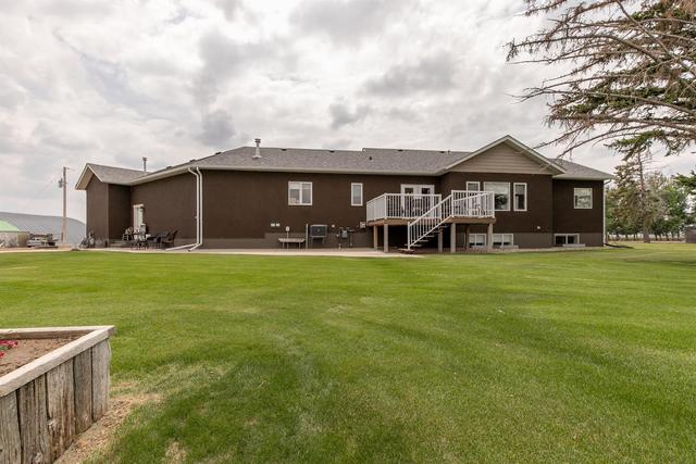100049 Range Rd 184, House detached with 4 bedrooms, 3 bathrooms and null parking in Taber MD AB | Image 37