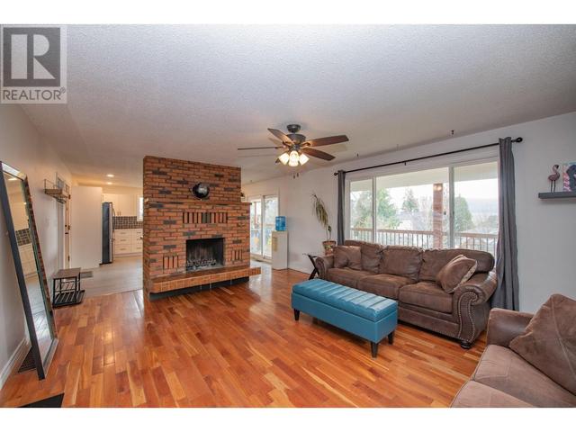 3054 Dunsmuir Road, House detached with 4 bedrooms, 2 bathrooms and 2 parking in Vernon BC | Image 16