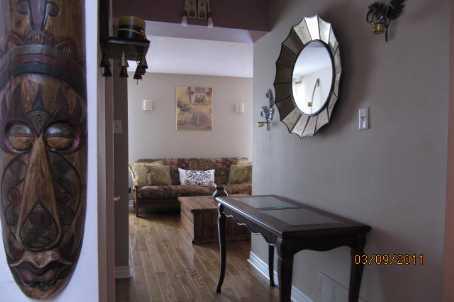 80 Permfield Path, Townhouse with 3 bedrooms, 2 bathrooms and 2 parking in Toronto ON | Image 2