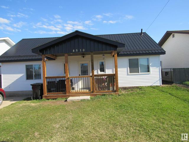 4510 56 Av, House detached with 2 bedrooms, 1 bathrooms and null parking in Barrhead AB | Card Image