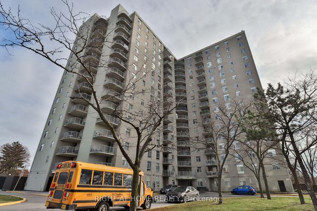 1608 - 3559 Eglinton Ave W, Condo with 2 bedrooms, 1 bathrooms and 1 parking in Toronto ON | Image 1