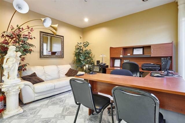 890 Simcoe St S, Condo with 2 bedrooms, 1 bathrooms and 5 parking in Oshawa ON | Image 21