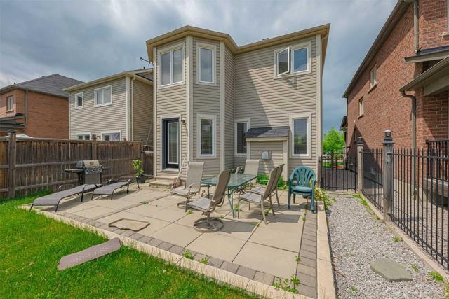 93 Aishford Rd, House detached with 3 bedrooms, 3 bathrooms and 3 parking in Bradford West Gwillimbury ON | Image 14