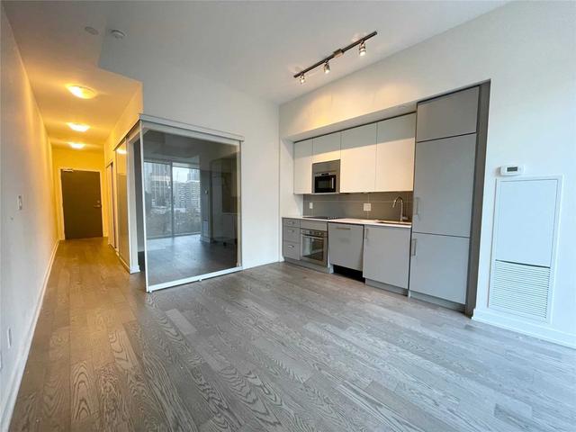 803 - 17 Dundonald St, Condo with 1 bedrooms, 1 bathrooms and 0 parking in Toronto ON | Image 3