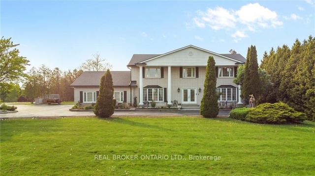 591 Dundas St E, House detached with 5 bedrooms, 3 bathrooms and 32 parking in Hamilton ON | Image 37