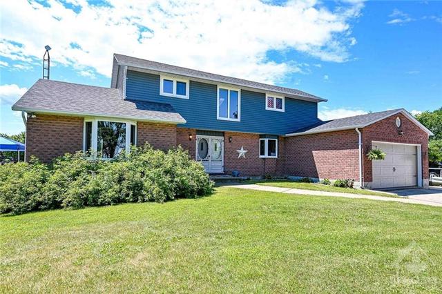 123 Kitley 3 Line, House detached with 5 bedrooms, 4 bathrooms and 10 parking in Elizabethtown Kitley ON | Image 1