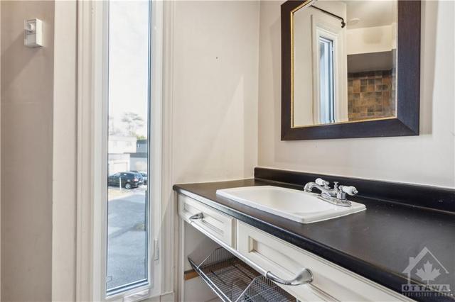 71 Compata Way, Townhouse with 4 bedrooms, 2 bathrooms and 2 parking in Ottawa ON | Image 19
