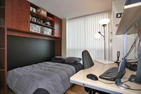 1003 - 7 Michael Power Pl, Condo with 2 bedrooms, 2 bathrooms and 1 parking in Toronto ON | Image 6