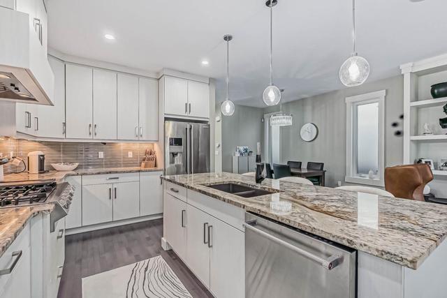 2611 36 Street Sw, Home with 4 bedrooms, 3 bathrooms and 2 parking in Calgary AB | Image 4