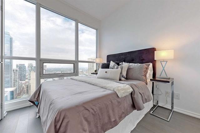 3815 - 70 Temperance St, Condo with 2 bedrooms, 2 bathrooms and 1 parking in Toronto ON | Image 7