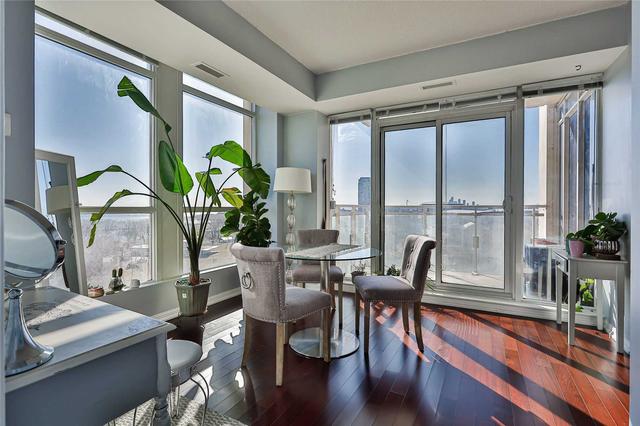 1114 - 628 Fleet St, Condo with 2 bedrooms, 2 bathrooms and 1 parking in Toronto ON | Image 2