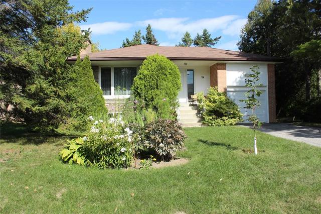 24 Bathford Cres N, House detached with 3 bedrooms, 2 bathrooms and 3 parking in Toronto ON | Image 1