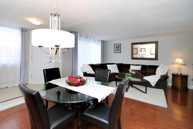 363 - 3055 Tomken Rd, Townhouse with 2 bedrooms, 1 bathrooms and 1 parking in Mississauga ON | Image 9