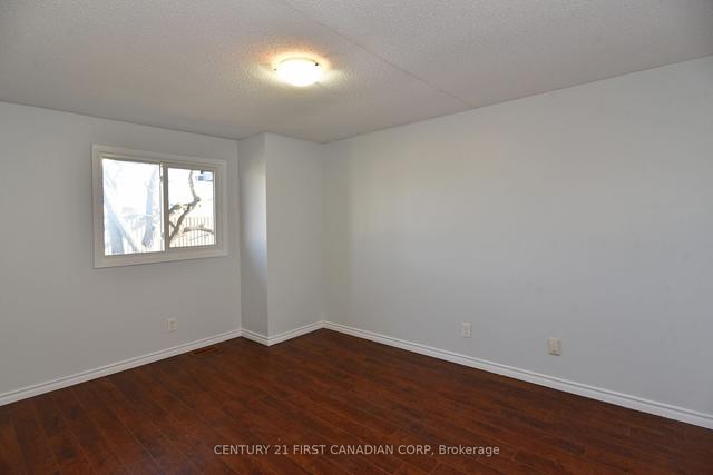 2 - 595 Third St, Townhouse with 3 bedrooms, 2 bathrooms and 1 parking in London ON | Image 11