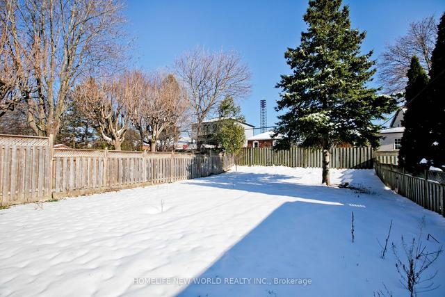 9 Dyson Blvd, House detached with 2 bedrooms, 2 bathrooms and 4 parking in Toronto ON | Image 16