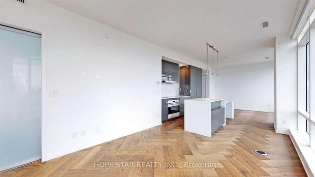 6704 - 1 Bloor St E, Condo with 2 bedrooms, 2 bathrooms and 1 parking in Toronto ON | Image 39