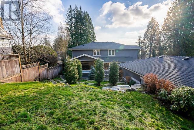 314 E Carisbrooke Road, House detached with 6 bedrooms, 6 bathrooms and 3 parking in North Vancouver BC | Image 35