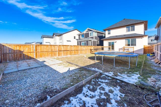 396 Skyview Shores Manor Ne, House detached with 5 bedrooms, 3 bathrooms and 5 parking in Calgary AB | Image 4