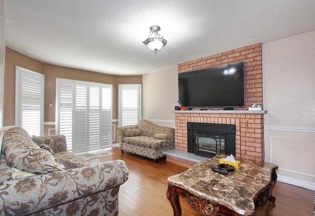 84 Sungold Crt, House detached with 4 bedrooms, 5 bathrooms and 8 parking in Vaughan ON | Image 17