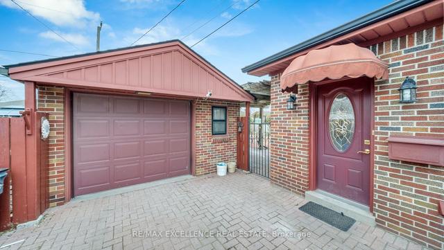 3551 Dominion Blvd, House detached with 3 bedrooms, 3 bathrooms and 5 parking in Windsor ON | Image 8