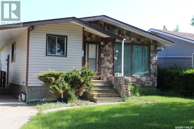 535 6th Avenue W, House detached with 3 bedrooms, 2 bathrooms and null parking in Shaunavon SK | Image 32