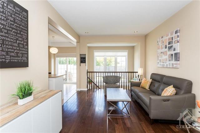 628 Pamplona Private, Townhouse with 3 bedrooms, 3 bathrooms and 3 parking in Ottawa ON | Image 20
