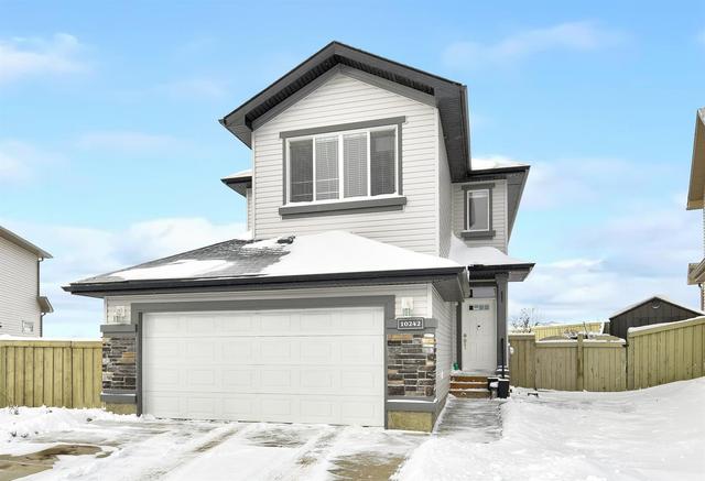 10242 85a Street, House detached with 4 bedrooms, 2 bathrooms and 4 parking in Grande Prairie AB | Image 1