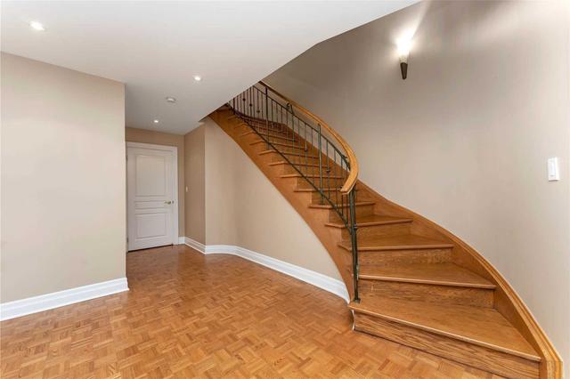 62 Yorkleigh Ave, House detached with 4 bedrooms, 5 bathrooms and 9 parking in Toronto ON | Image 24