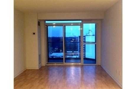1309 - 9 George St N, Condo with 2 bedrooms, 2 bathrooms and 1 parking in Brampton ON | Image 2