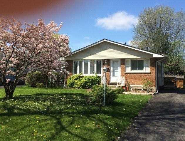 27 St. Clair Cres, House detached with 3 bedrooms, 2 bathrooms and 3 parking in London ON | Image 1