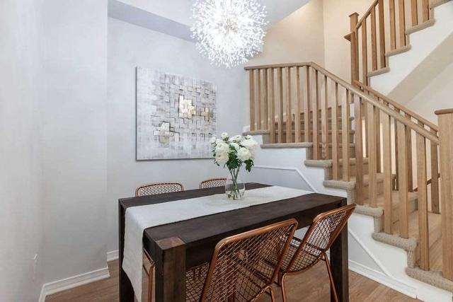 27 - 22 Applewood Lane, Townhouse with 3 bedrooms, 4 bathrooms and 1 parking in Toronto ON | Image 2