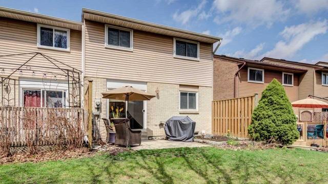 103 Lynden Circ, Townhouse with 3 bedrooms, 2 bathrooms and 2 parking in Halton Hills ON | Image 32
