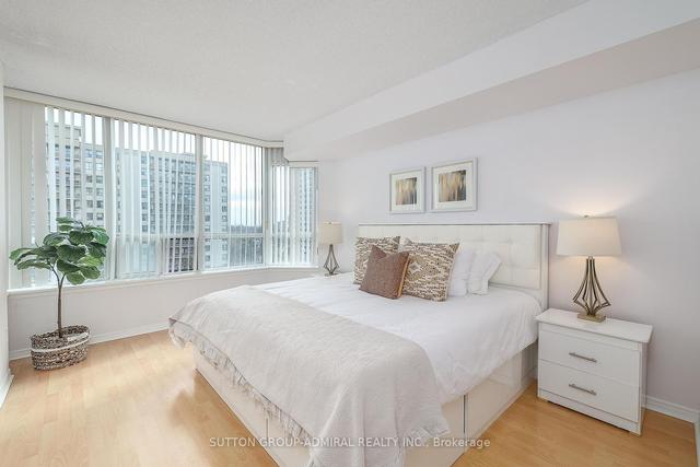 908 - 91 Townsgate Dr N, Condo with 2 bedrooms, 2 bathrooms and 1 parking in Vaughan ON | Image 9