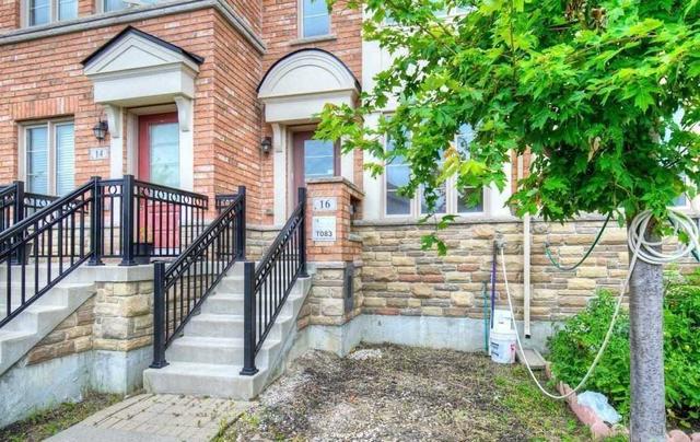 16 Belanger Cres, House attached with 3 bedrooms, 3 bathrooms and 2 parking in Toronto ON | Image 18