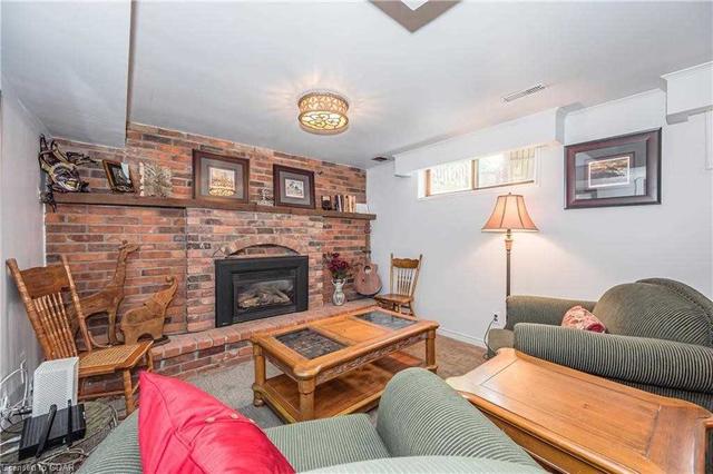 46 Lyon Ave, House detached with 3 bedrooms, 3 bathrooms and 4 parking in Guelph ON | Image 17