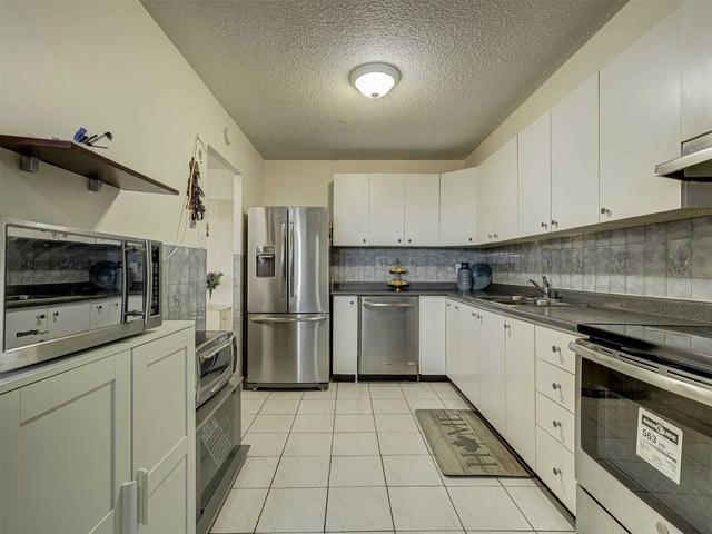 308 - 49 Silverstone Dr, Condo with 3 bedrooms, 2 bathrooms and 1 parking in Toronto ON | Image 5