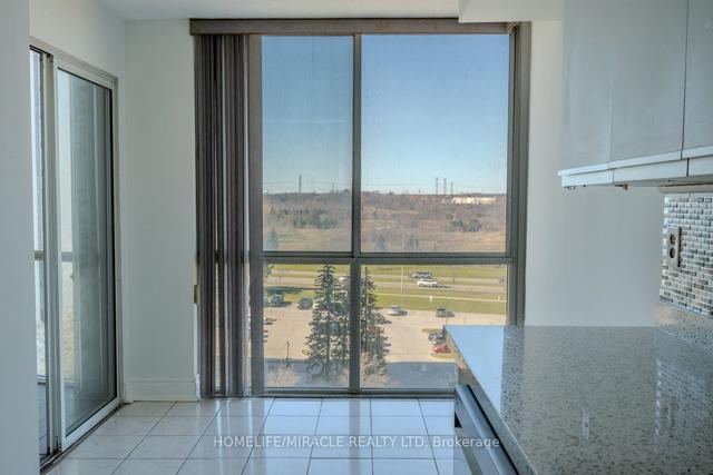 808 - 21 Markbrook Lane, Condo with 2 bedrooms, 2 bathrooms and 1 parking in Toronto ON | Image 4