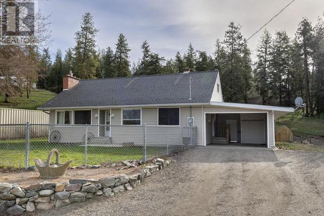 5093 Salmon River Rd Road, House detached with 3 bedrooms, 1 bathrooms and null parking in Spallumcheen BC | Image 5