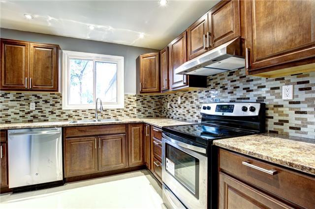 113 - 45 Hansen Rd N, Townhouse with 3 bedrooms, 2 bathrooms and 1 parking in Brampton ON | Image 5