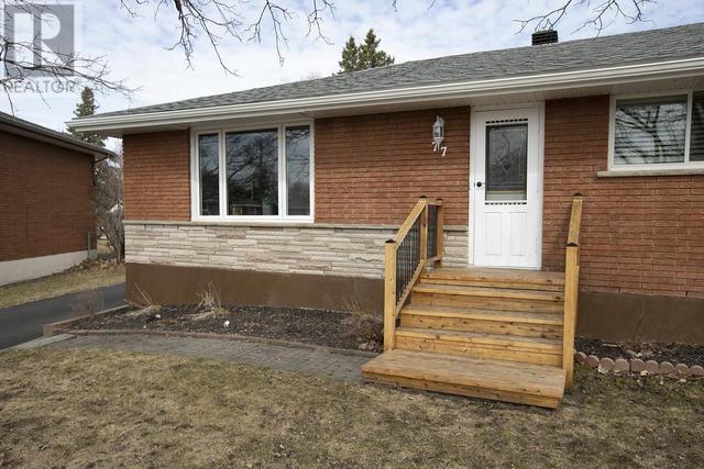 77 Carol Ct, House detached with 3 bedrooms, 1 bathrooms and null parking in Sault Ste. Marie ON | Image 3