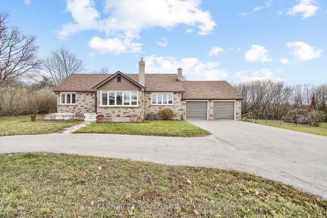1633 Taunton Rd, House detached with 3 bedrooms, 2 bathrooms and 15 parking in Clarington ON | Image 1